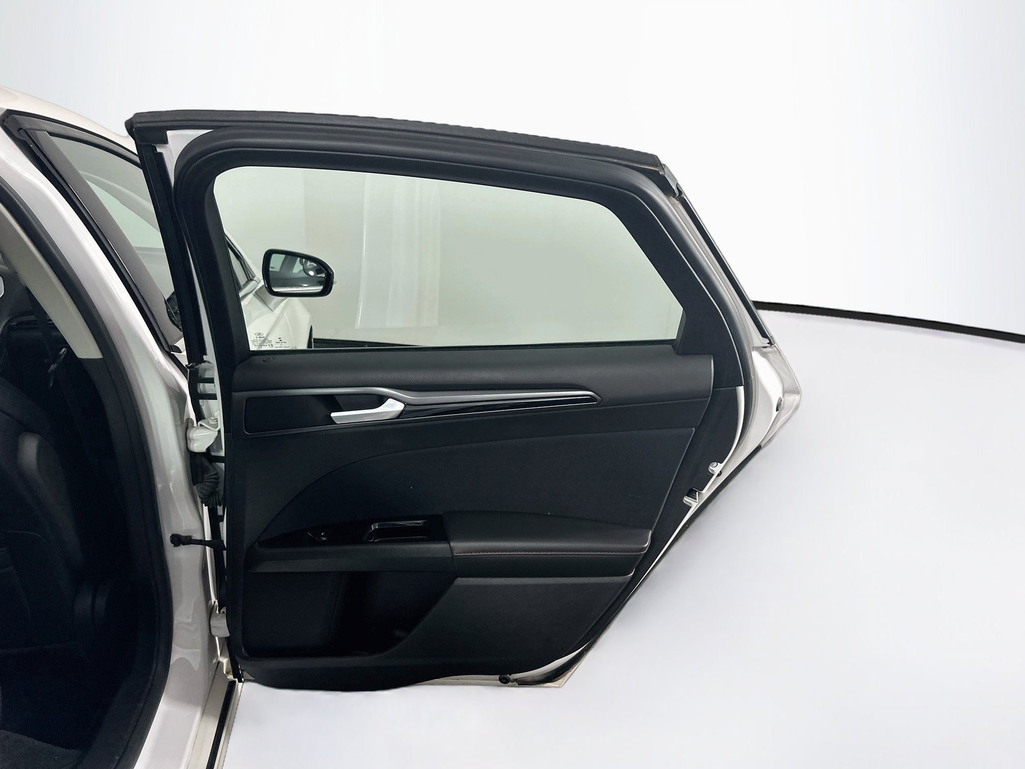 Used 2013 Ford Fusion SE FWD image 27