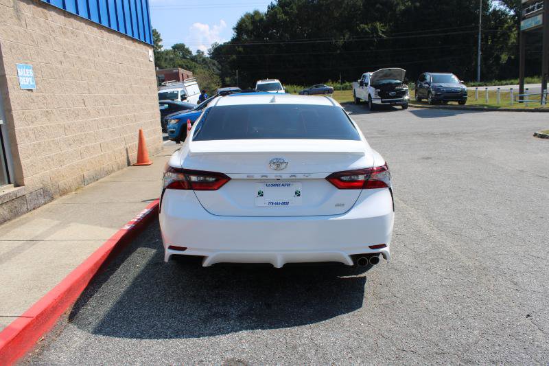 Used 2023 Toyota Camry SE image 5