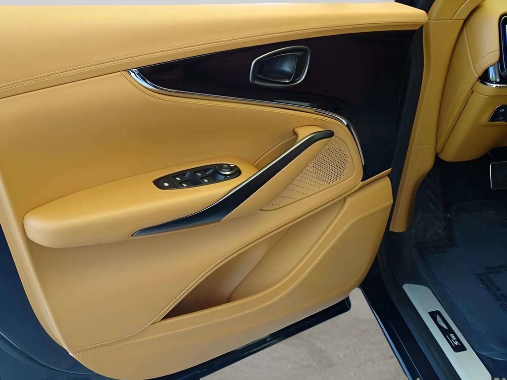 Used 2026 Aston Martin DBX S image 15