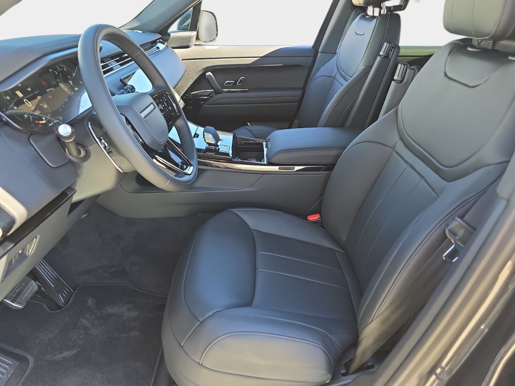 New 2026 Land Rover Range Rover Sport Dynamic SE AWD/4WD image 16