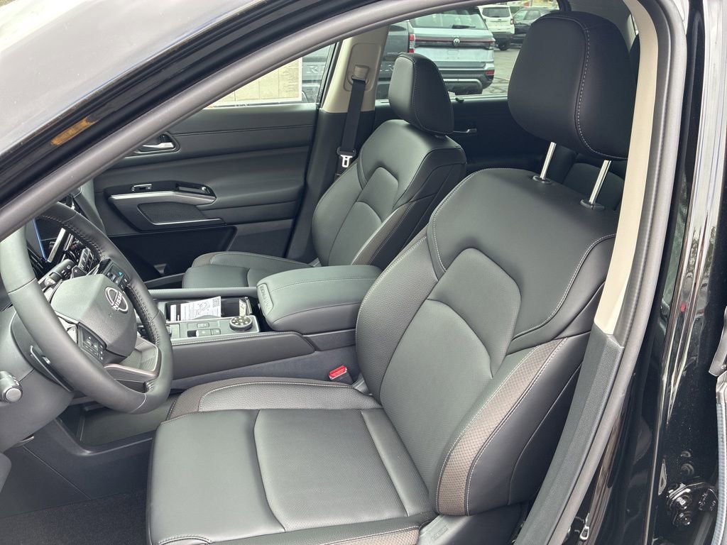 New 2026 Nissan Pathfinder SL w/ SL Premium Package AWD/4WD image 21