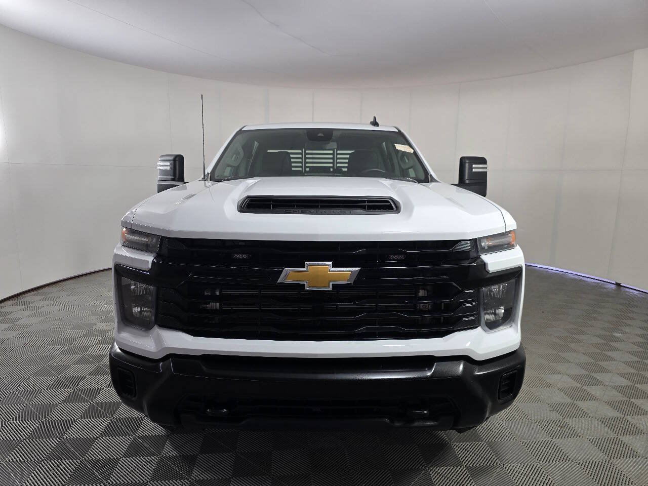 Used 2024 Chevrolet Silverado 2500 W/T w/ WT Fleet Convenience Package AWD/4WD image 4