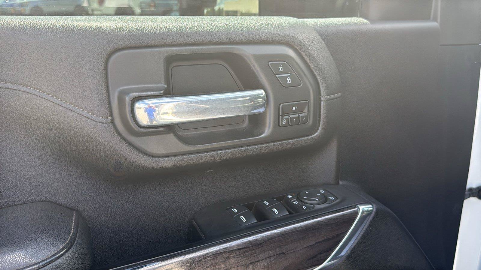 Used 2021 Chevrolet Silverado 2500 LTZ w/ Z71 Chrome Sport Edition AWD/4WD image 14
