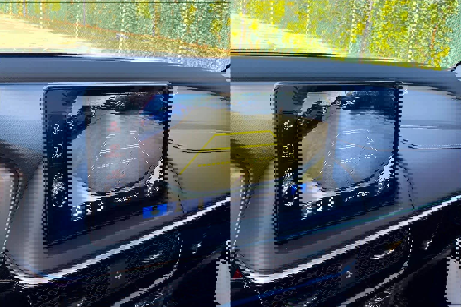 Used 2025 Acura ADX AWD image 23