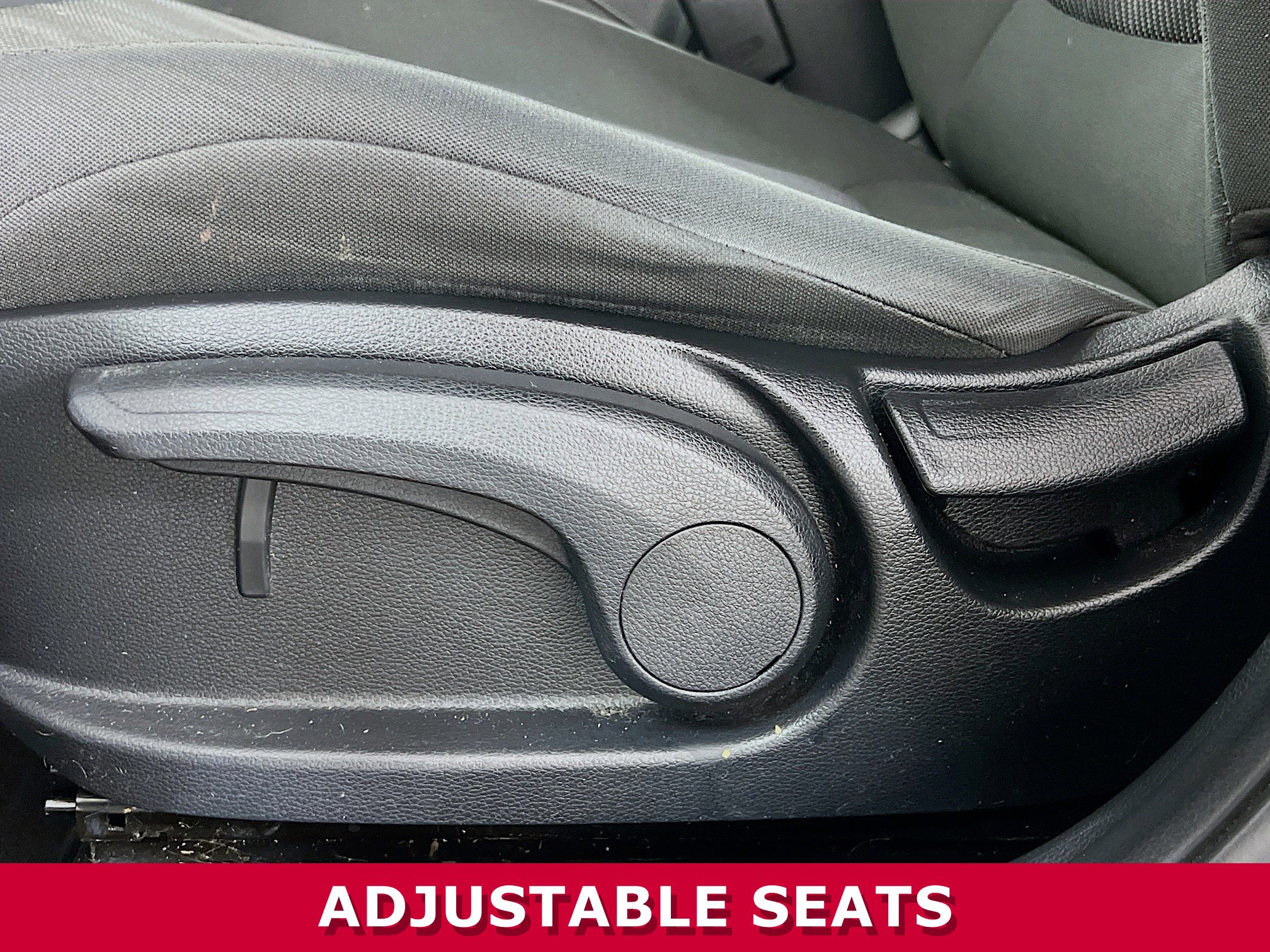 Used 2023 Kia Seltos LX image 4