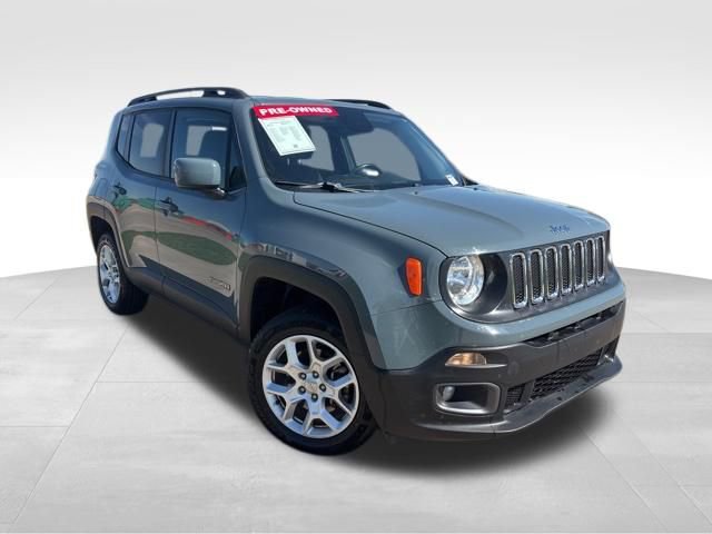 Used 2017 Jeep Renegade Latitude w/ Cold Weather Group AWD/4WD image 2