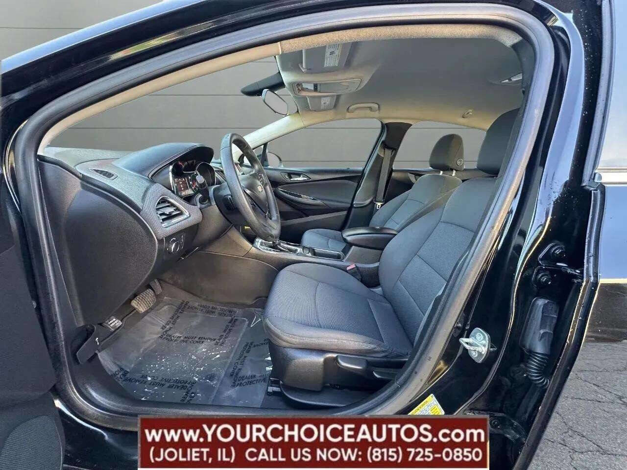 Used 2018 Chevrolet Cruze LT image 31