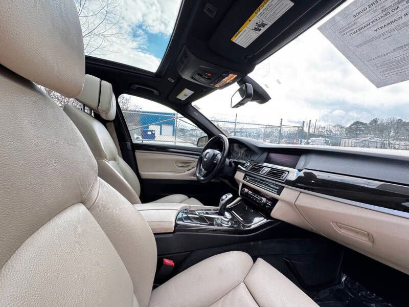 Used 2012 BMW 535i xDrive Sedan image 16