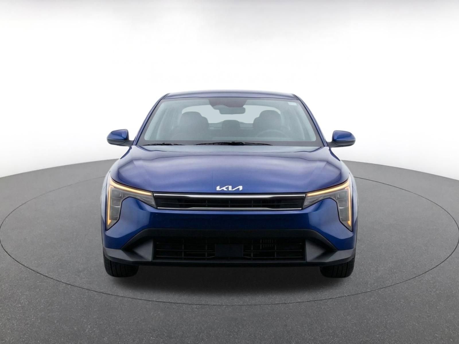 Used 2025 Kia K4 FWD image 2