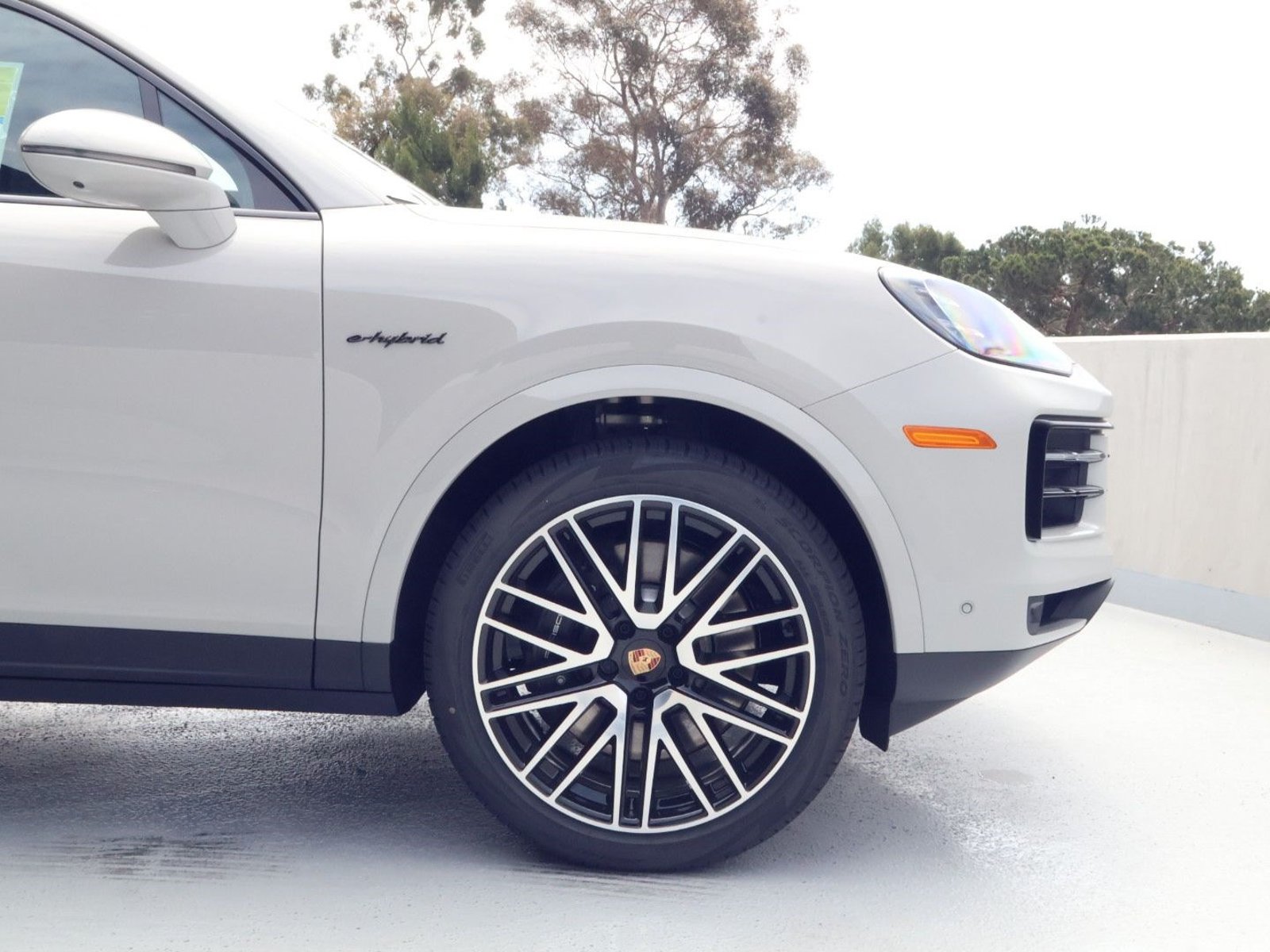 New 2026 Porsche Cayenne E-Hybrid AWD/4WD image 11