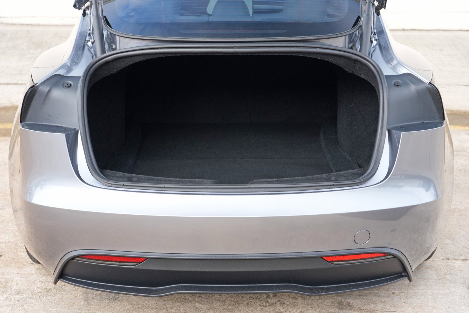 Used 2025 Tesla Model 3 RWD image 10