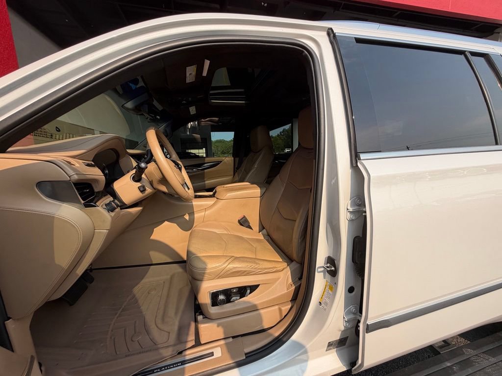 Used 2019 Cadillac Escalade ESV Platinum AWD/4WD image 35