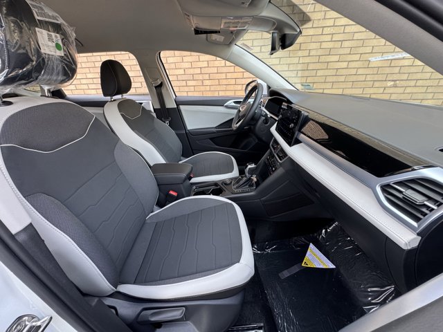 New 2026 Volkswagen Taos SE AWD/4WD image 7