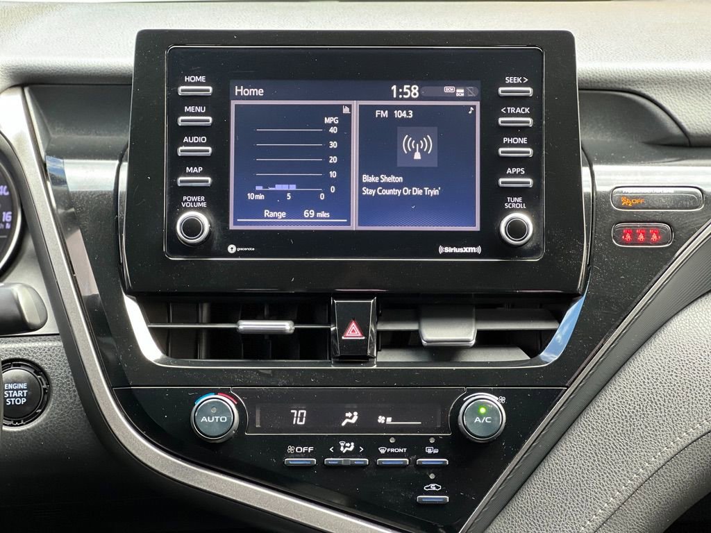 Used 2021 Toyota Camry SE image 17