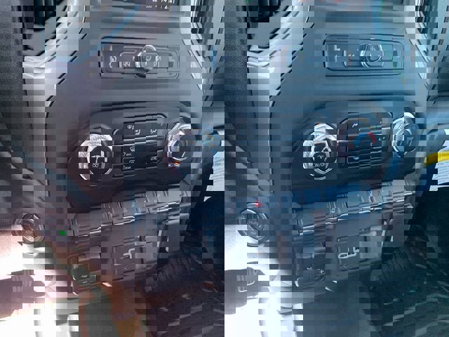 New 2025 GMC Sierra 2500 Pro w/ Convenience Package image 21