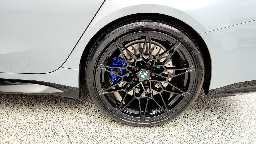 Used 2023 BMW M3 Competition w/ M Carbon Exterior Package AWD/4WD image 9