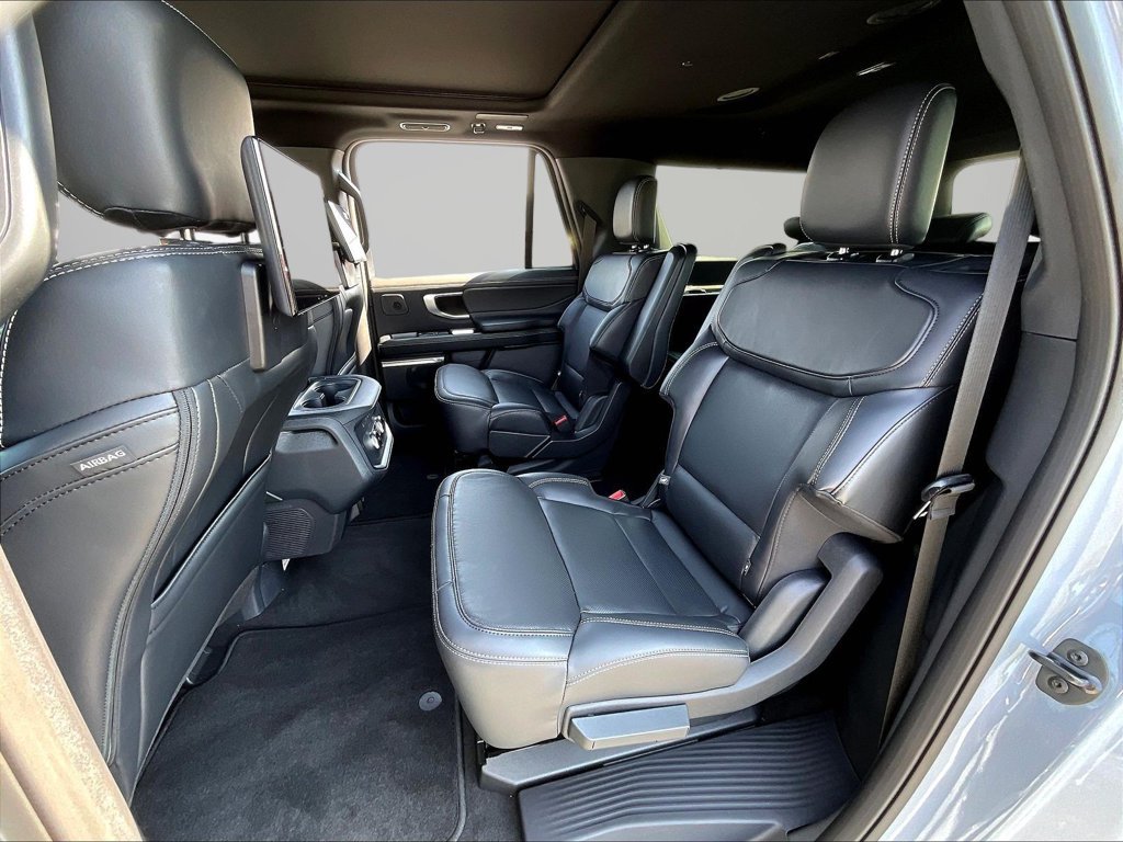 New 2027 Ford Expedition Max Platinum w/ Stealth Performance Package AWD/4WD image 33