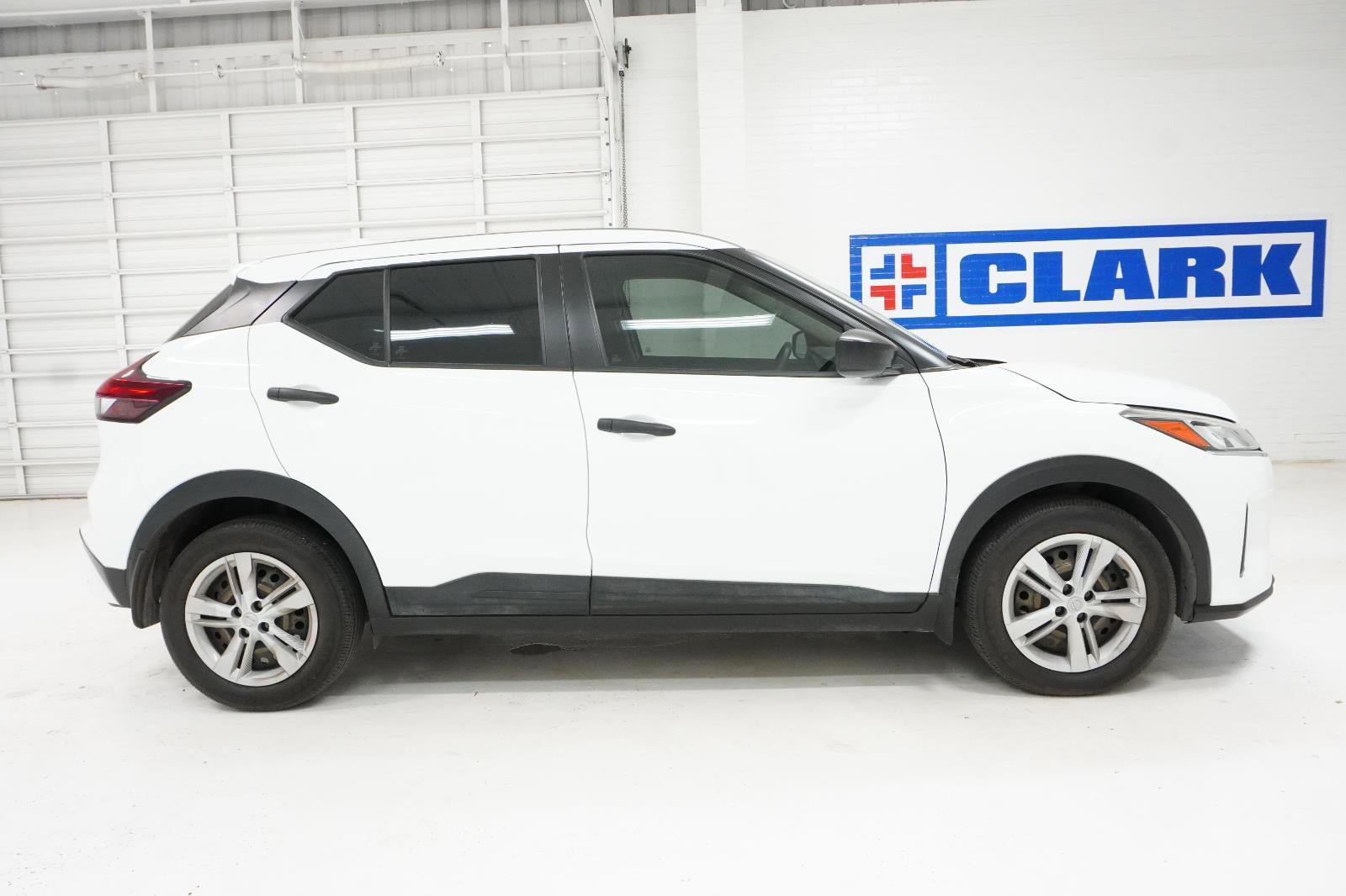 Used 2024 Nissan Kicks S image 4