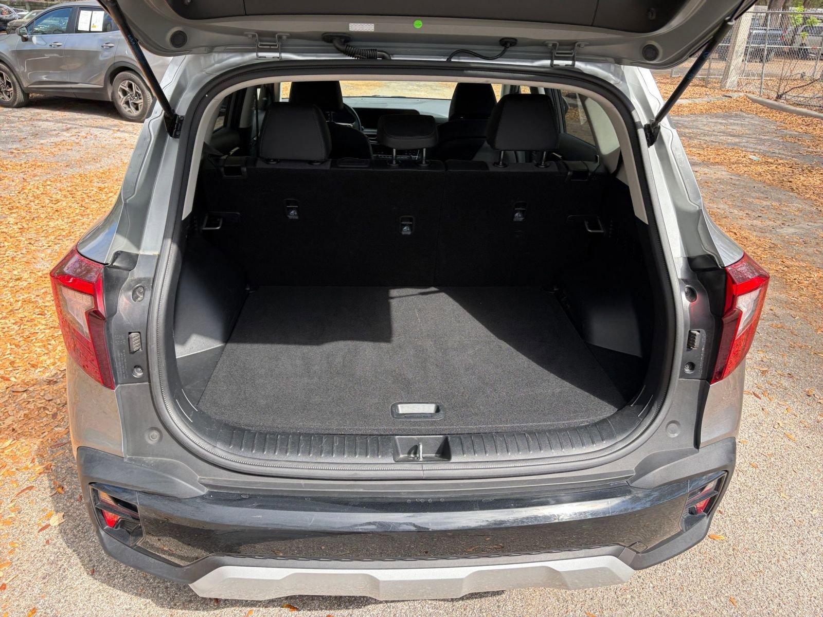 Used 2025 Kia Seltos S image 28