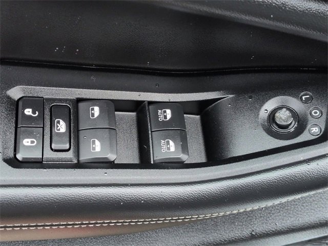 Used 2024 Jeep Grand Cherokee Limited image 15