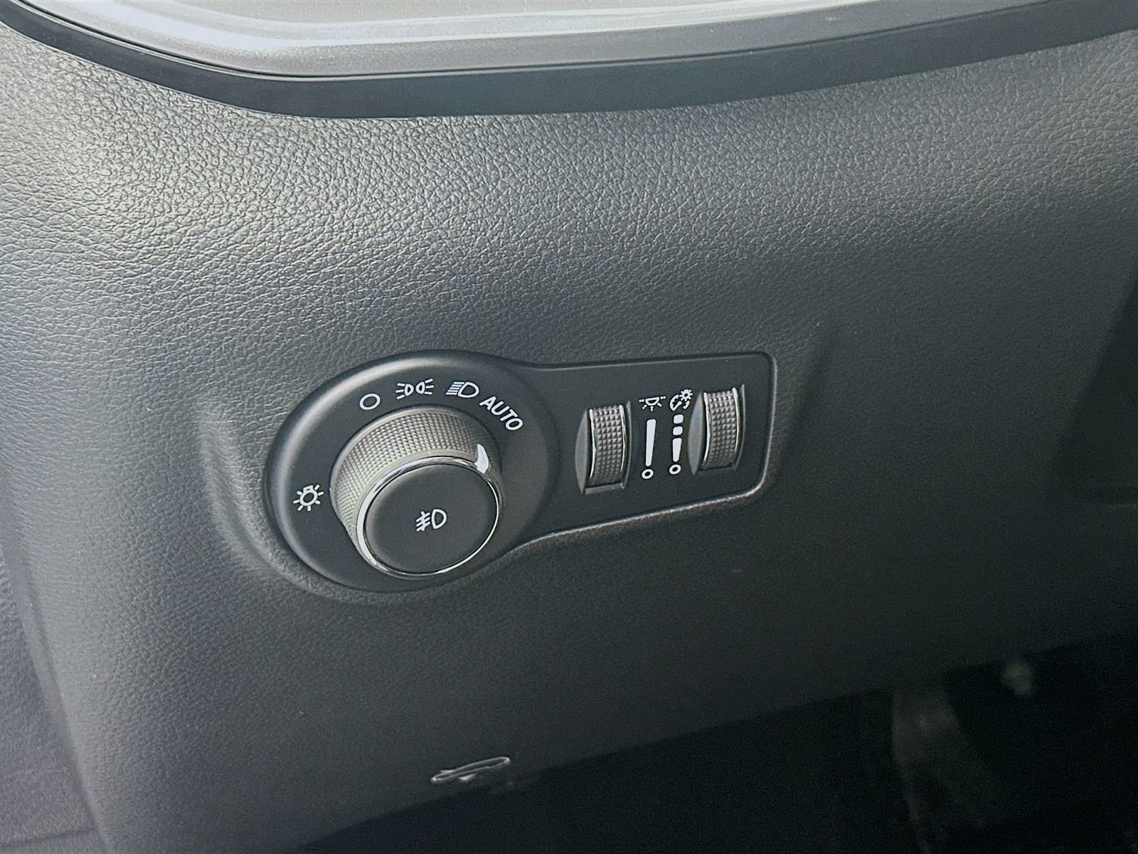 New 2026 Jeep Compass Limited AWD/4WD image 10