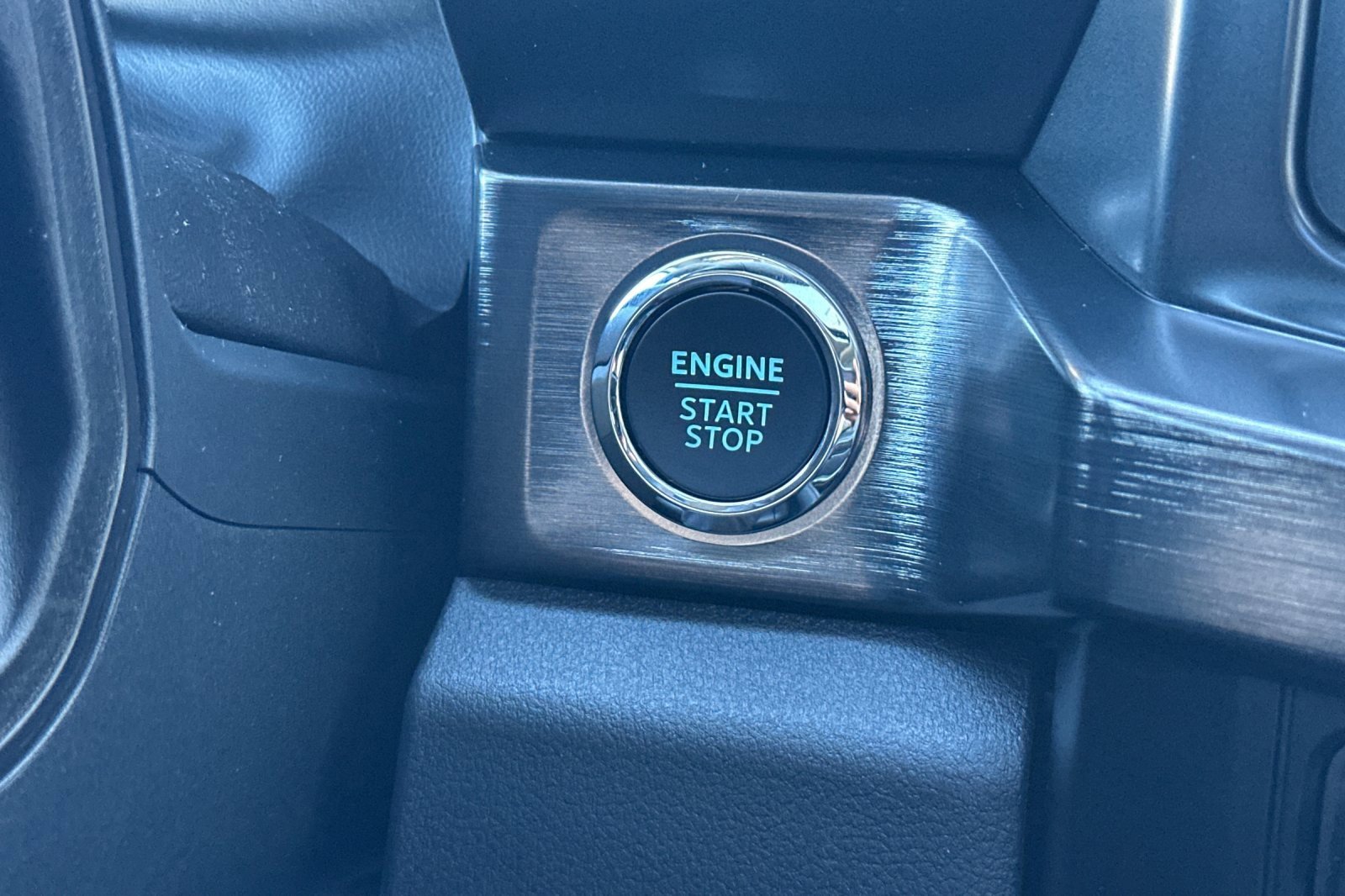 New 2026 Ford F250 Lariat w/ Black Appearance Package image 22