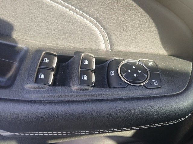 Used 2024 Ford Edge Titanium image 33