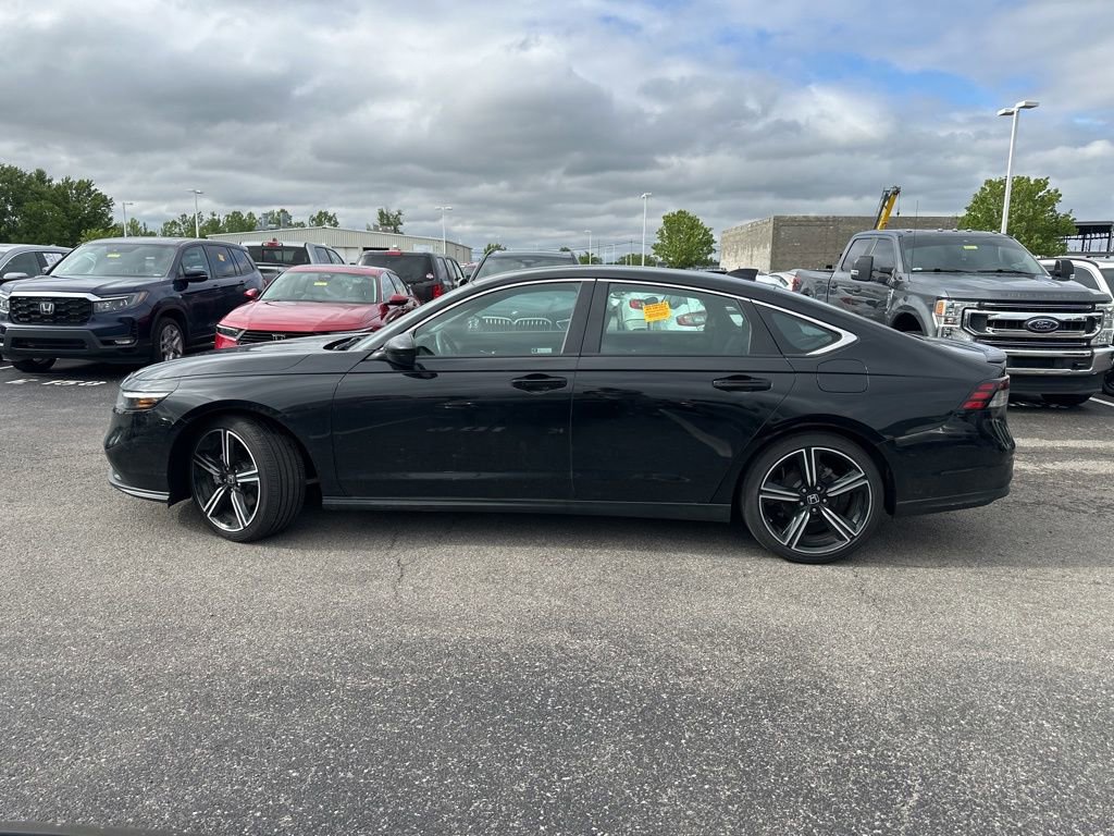 Used 2023 Honda Accord Sport image 7