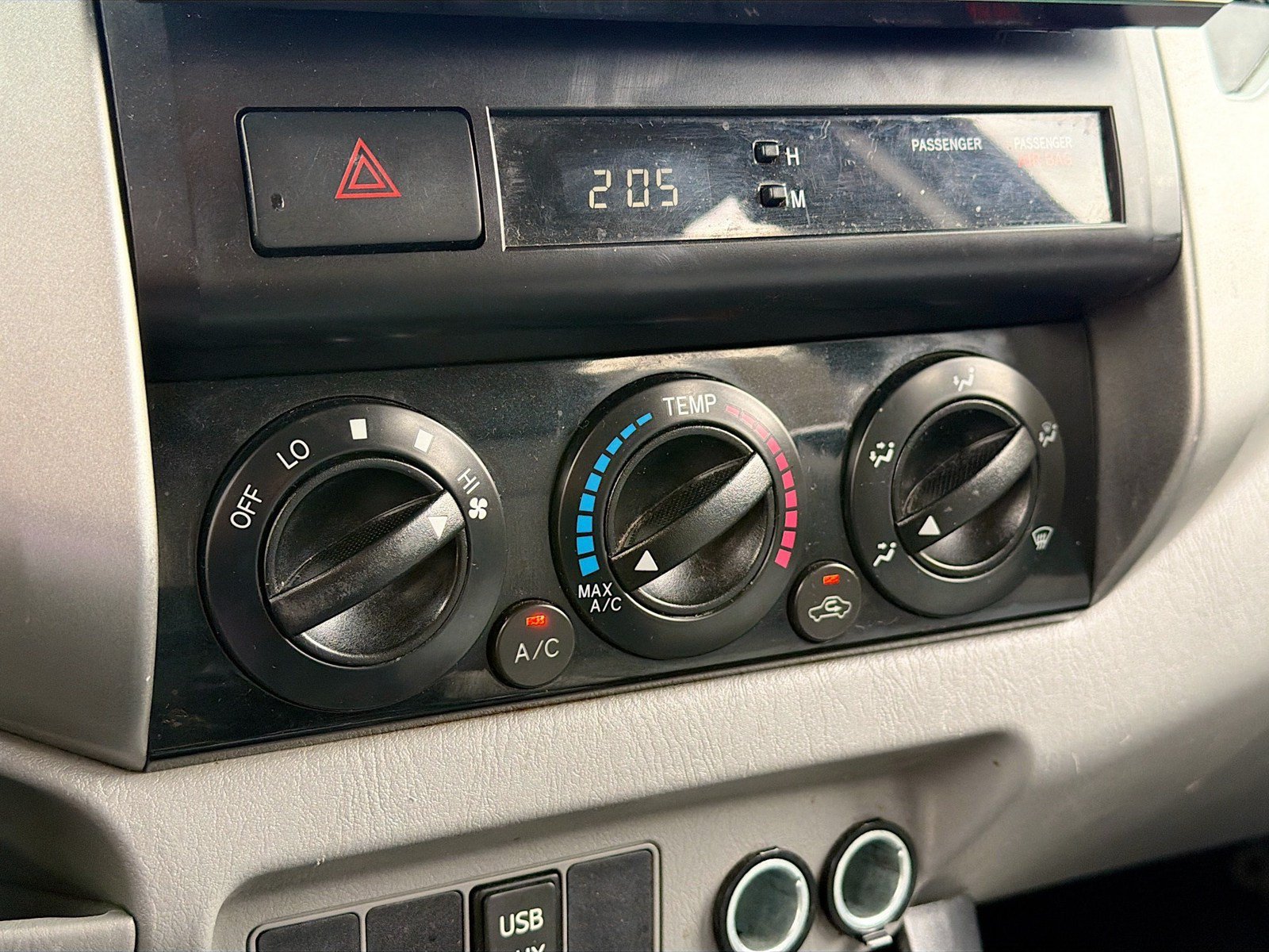 Used 2013 Toyota Tacoma PreRunner w/ TRD Off-Road Pkg RWD image 11