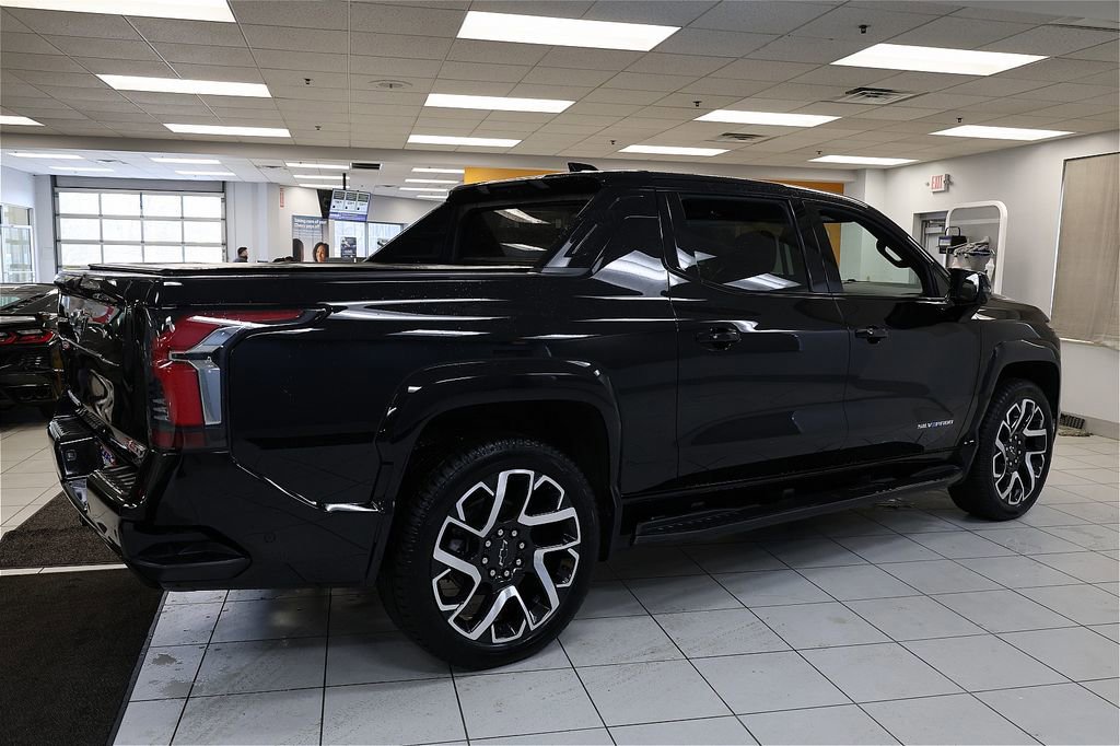 New 2024 Chevrolet Silverado EV RST image 6