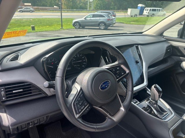 Used 2025 Subaru Outback Premium AWD/4WD image 10