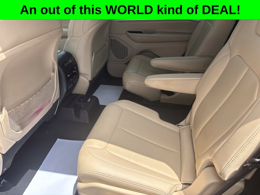 Used 2023 Jeep Grand Cherokee L Limited AWD/4WD image 28