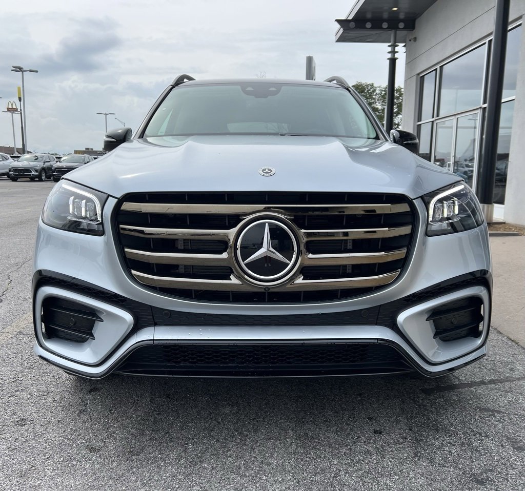 New 2026 Mercedes-Benz GLS 450 4MATIC image 3