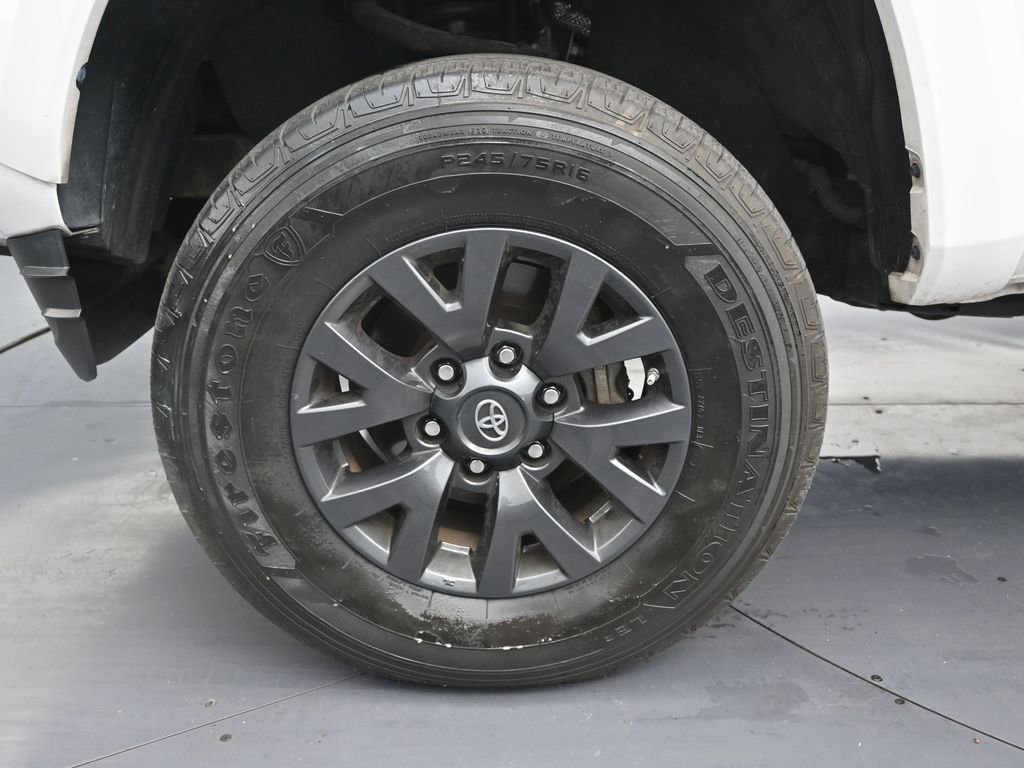 Used 2021 Toyota Tacoma SR5 image 9