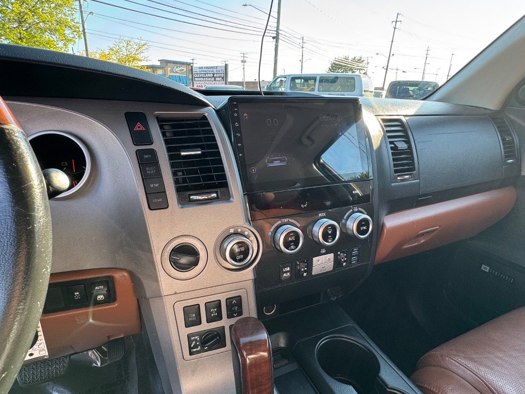 Used 2012 Toyota Sequoia Platinum AWD/4WD image 28