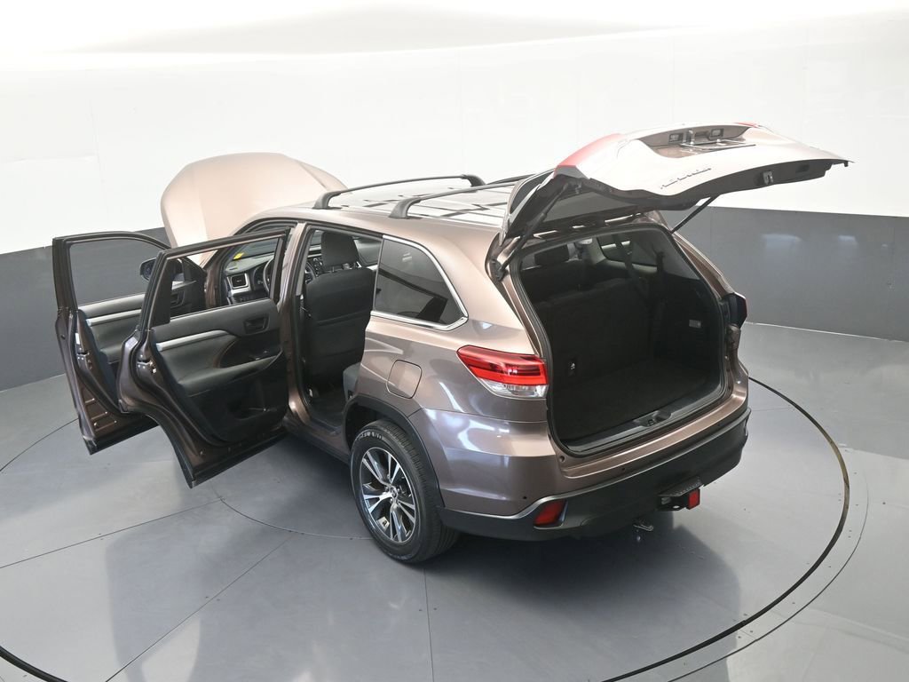 Used 2019 Toyota Highlander LE FWD image 64