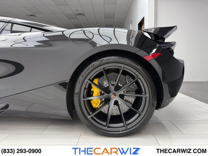 Used 2018 McLaren 720S Performance image 15