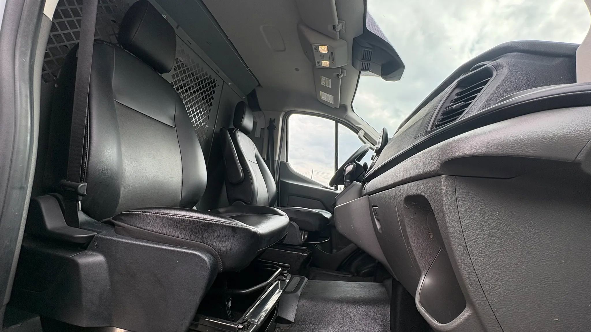 Used 2021 Ford Transit 150 Low Roof RWD image 30