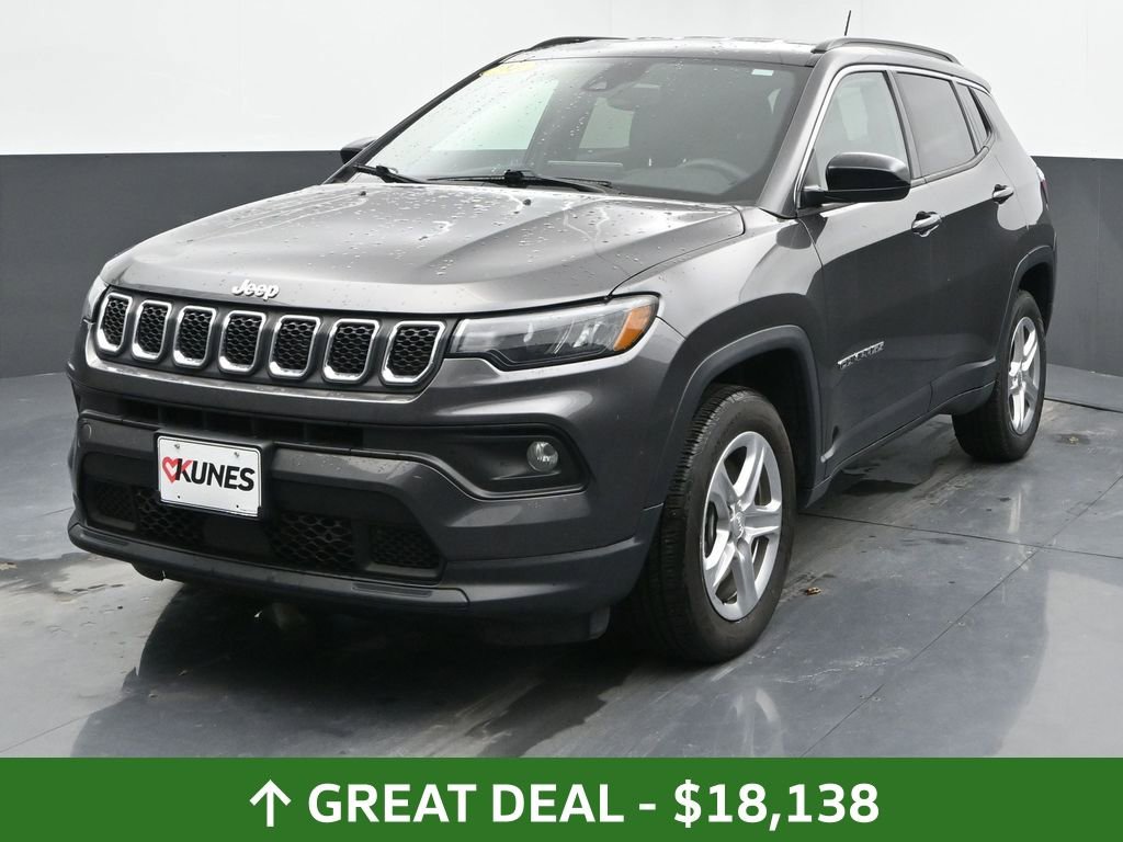 Used 2024 Jeep Compass Latitude image 7