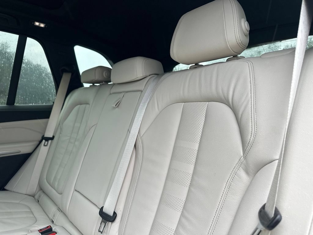 Used 2019 BMW X5 xDrive40i w/ Convenience Package AWD/4WD image 21