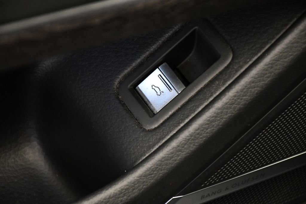 Certified 2023 Audi A8 L 3.0T w/ Comfort Plus Package image 36