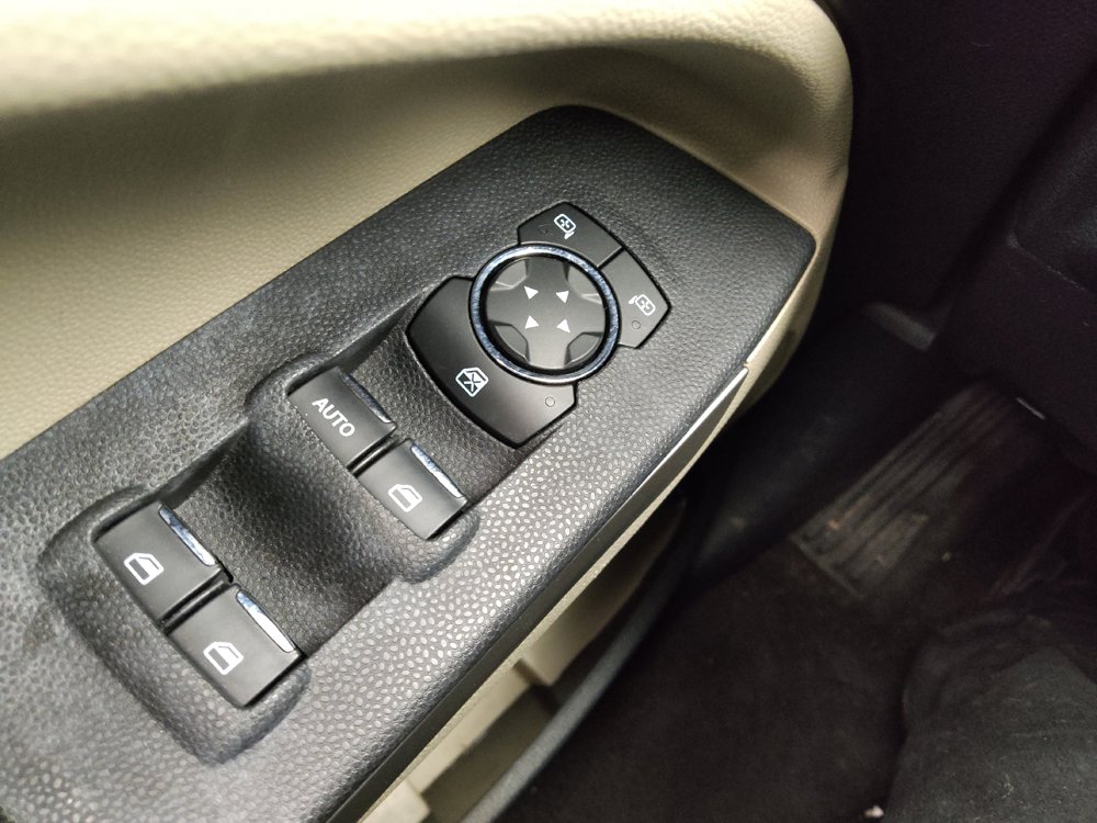 Used 2018 Ford EcoSport S FWD image 27