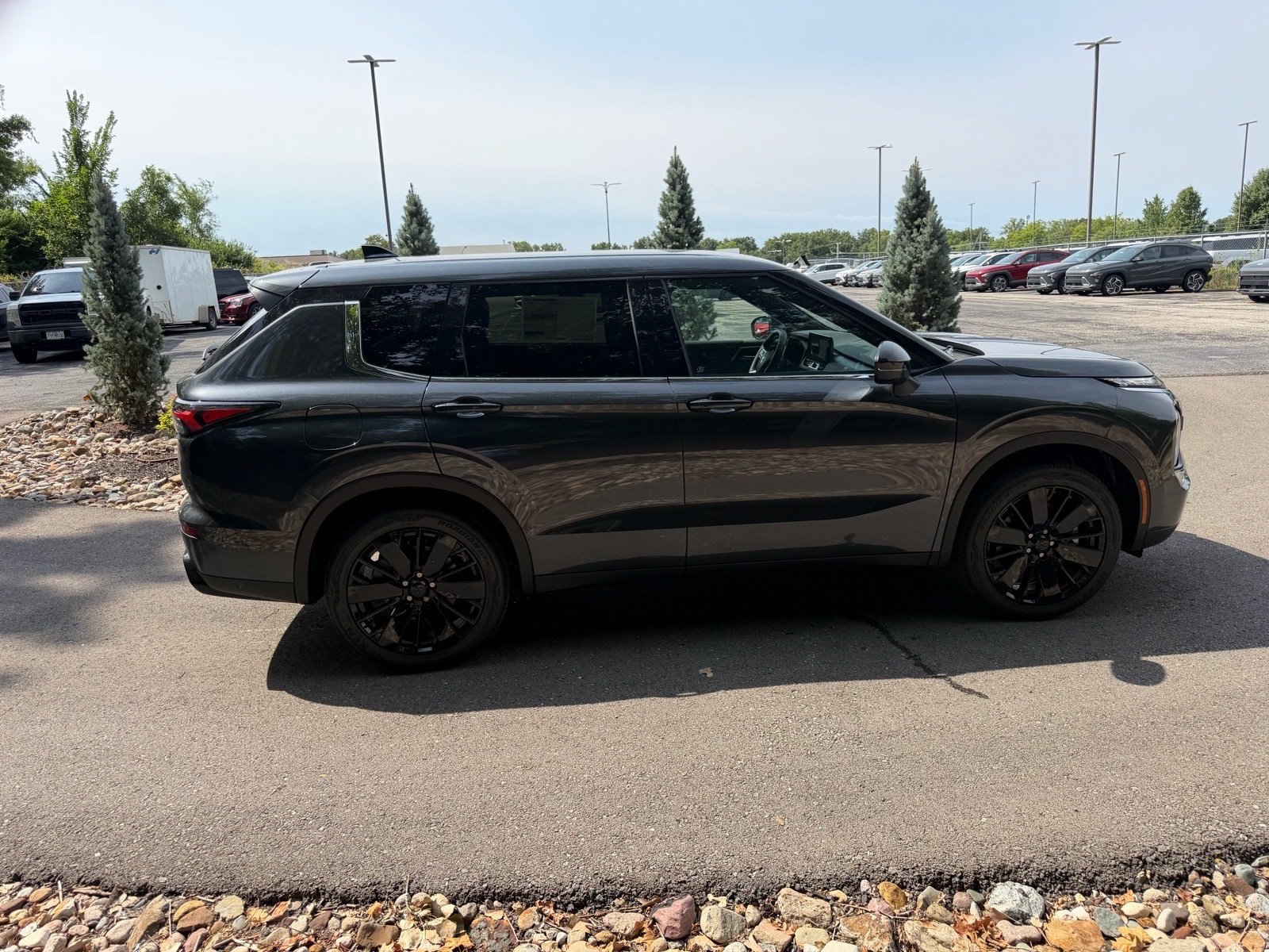 New 2026 Mitsubishi Outlander LE AWD/4WD image 6