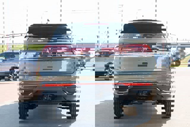 New 2026 Volkswagen Atlas Cross Sport SE image 5