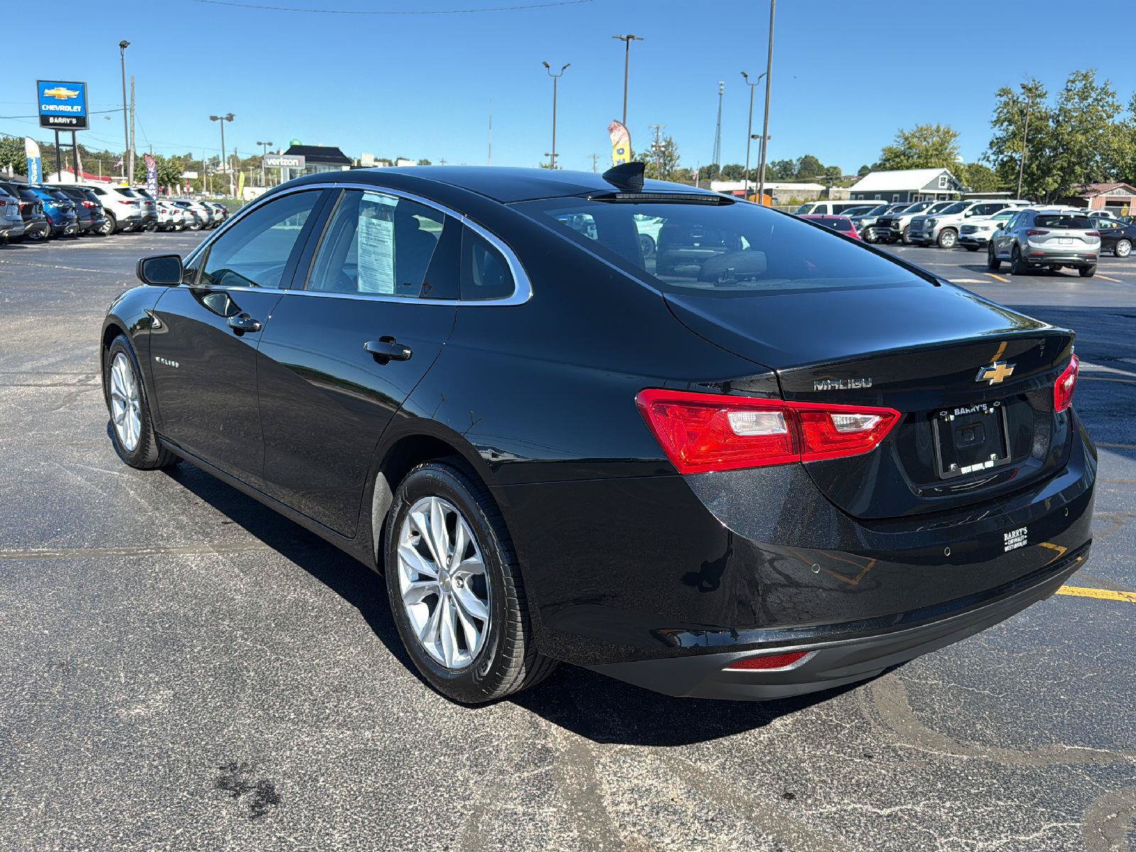 Used 2025 Chevrolet Malibu LT FWD image 3
