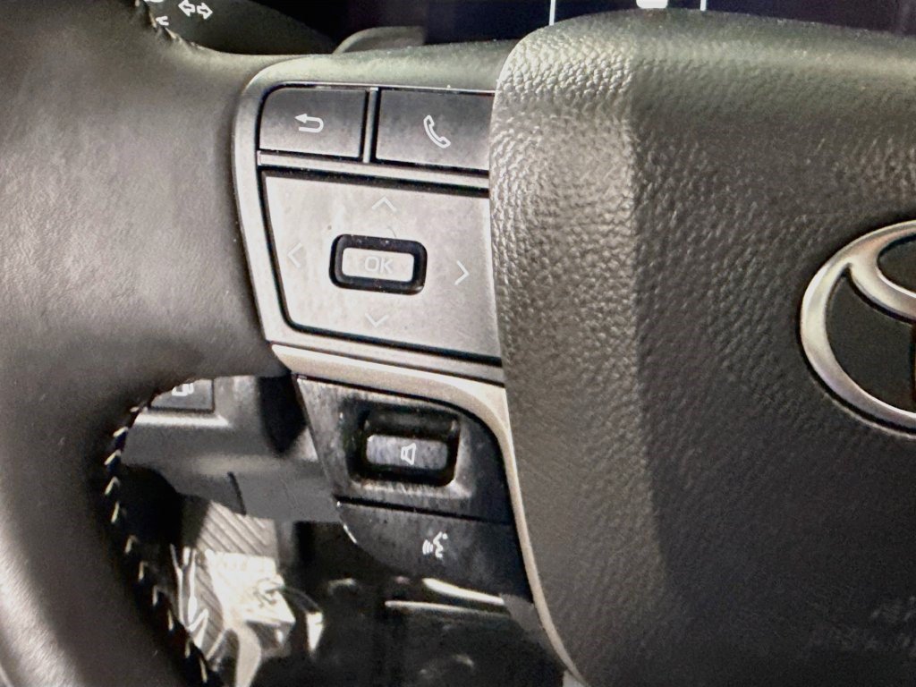 Used 2026 Toyota Camry SE FWD image 13