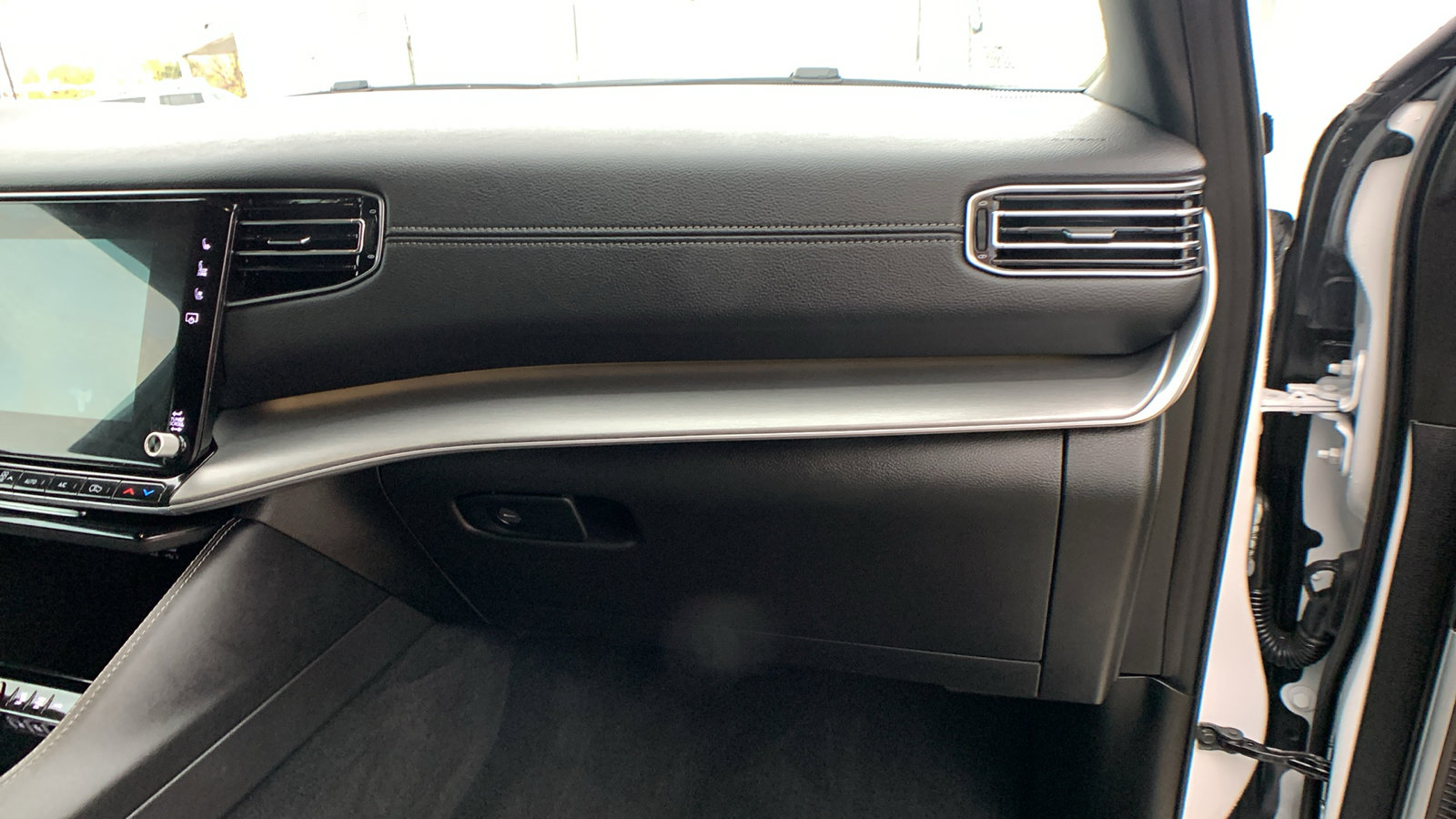 Used 2025 Jeep Wagoneer 4WD image 32