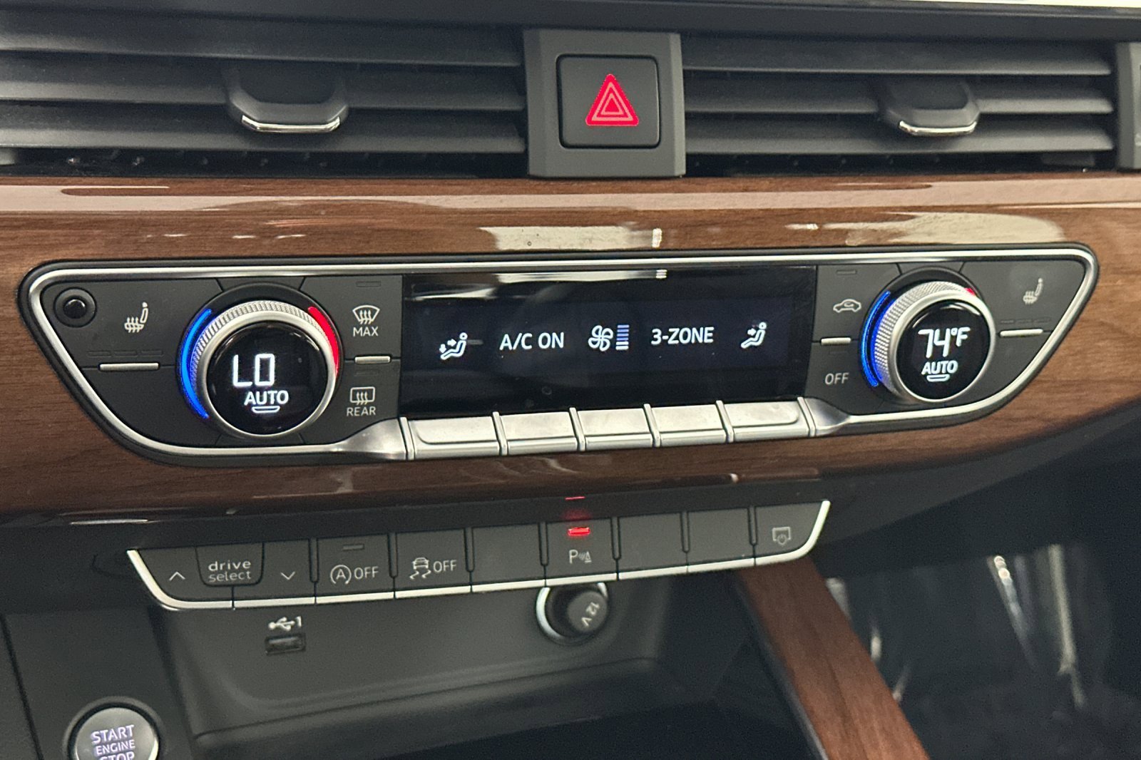 Used 2023 Audi A4 2.0T Premium w/ Convenience Package image 18