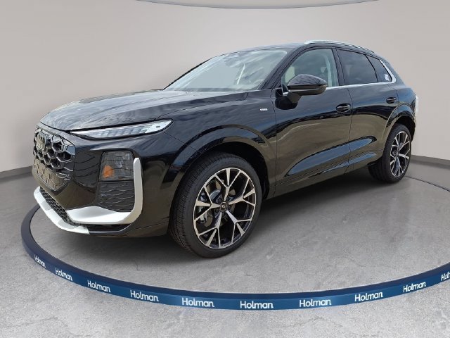 New 2026 Audi Q3 quattro 2.0T AWD/4WD image 1