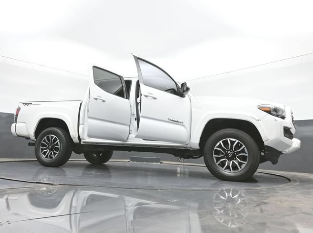 Used 2022 Toyota Tacoma TRD Sport w/ TRD Premium Sport Package RWD image 50